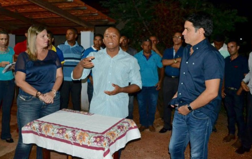 Osair Vaqueiro fislia-se ao PV