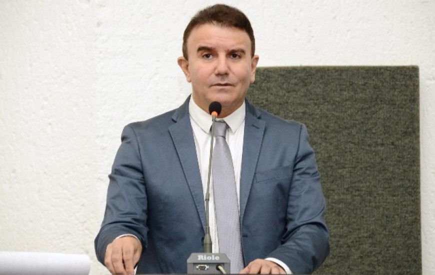 Eduardo critica proposta da LDO do Governo