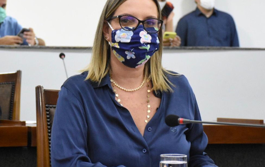 Deputada estadual Claudia Lelis. 