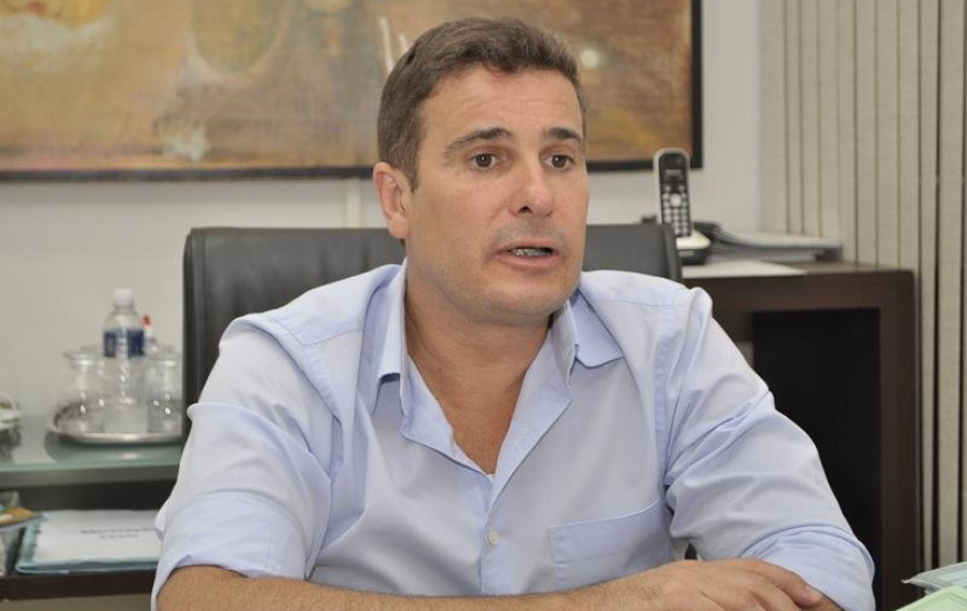 Marcílio Ávila cobra documentos e informações