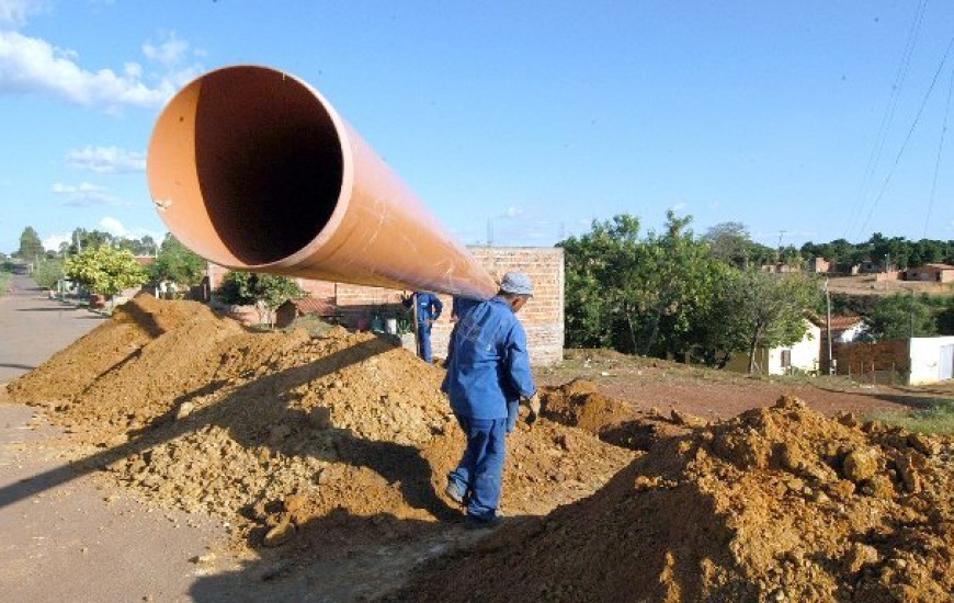 16 municípios vão receber rede de esgoto