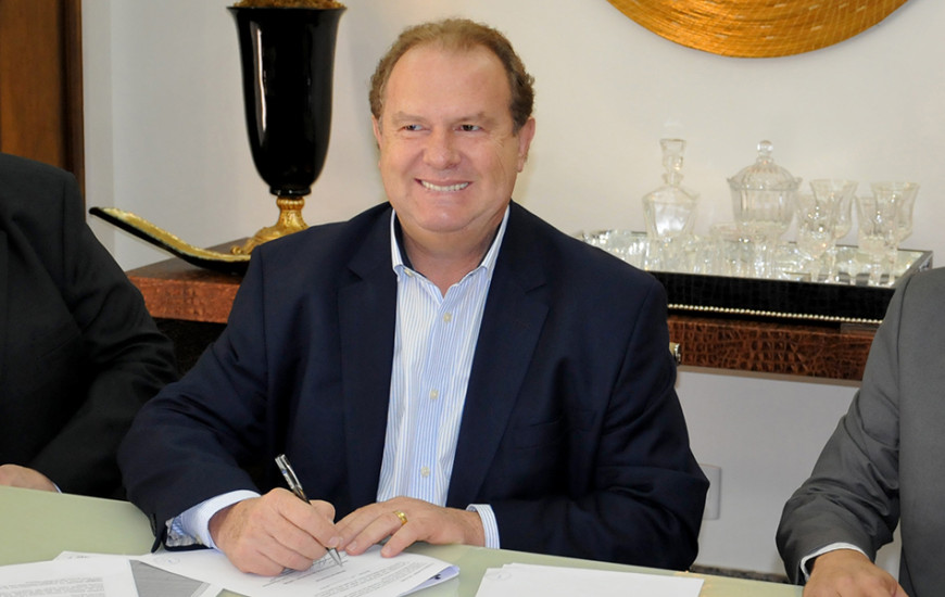 Governo se adequa à Constituição ao acrescer proposta de flexibilização.