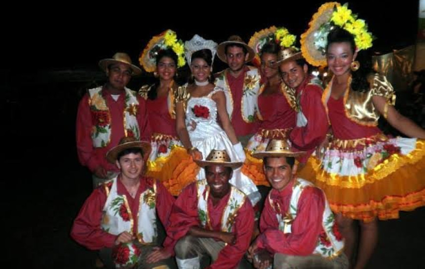 Grupos ensaiam neste domingo