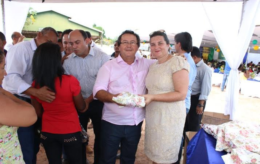 Deputado com a primeira dama de Lizarda