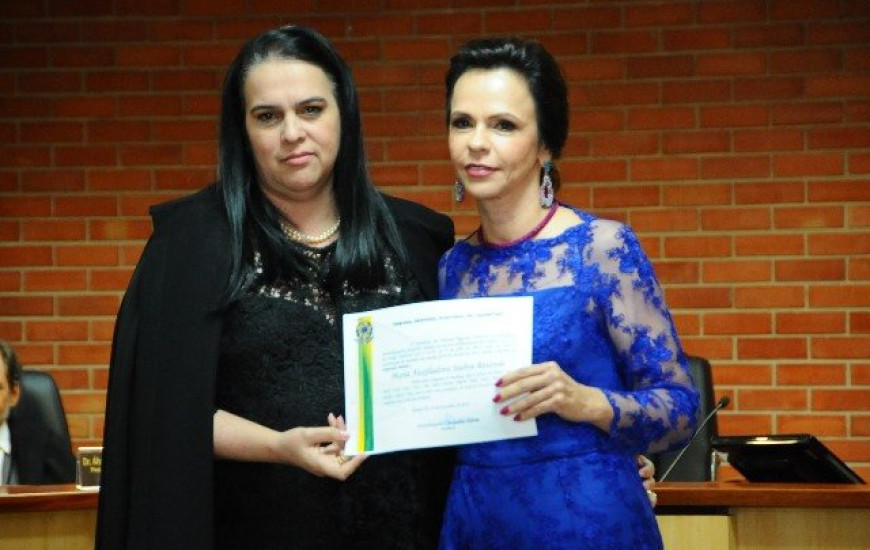 Professora Dorinha é diplomada