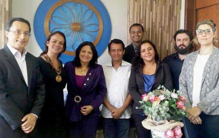 Sessão solene foi solicitada por Valderez