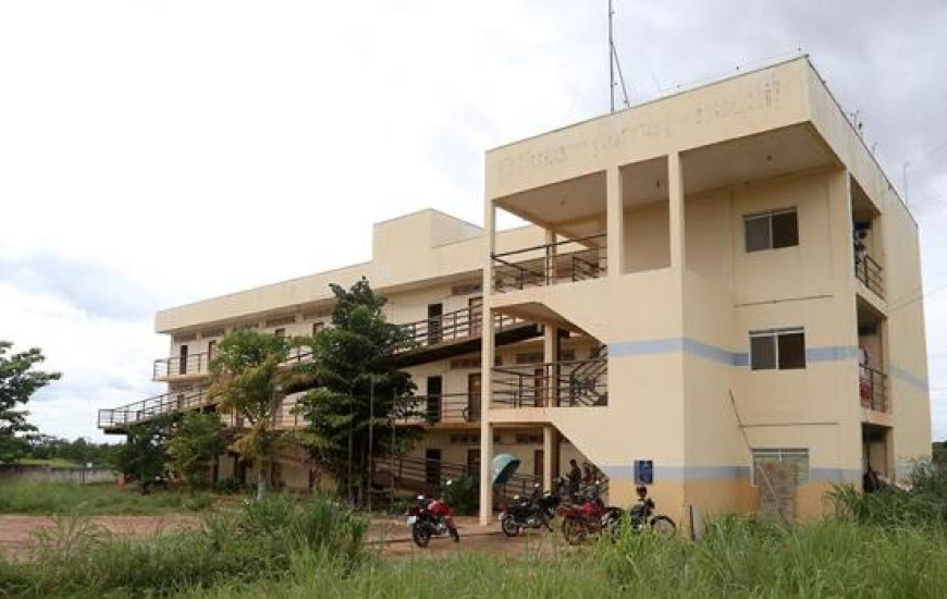 Casa do Estudante apresenta vários problemas estruturais