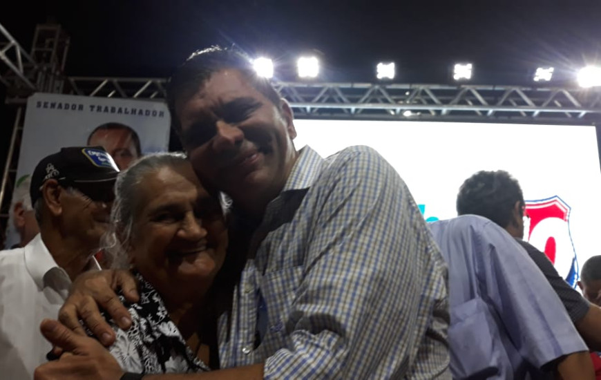 Amastha falou à comunidade ao lado de Tia Naninha