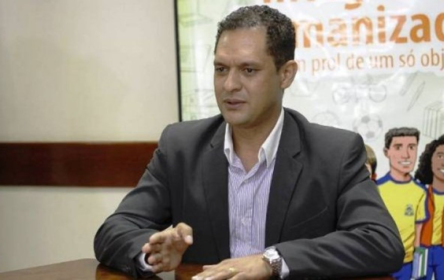  Adão Francisco de Oliveira