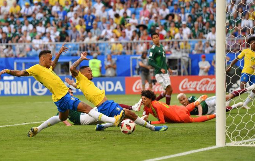 Neymar foi o grande nome da partida desta segunda