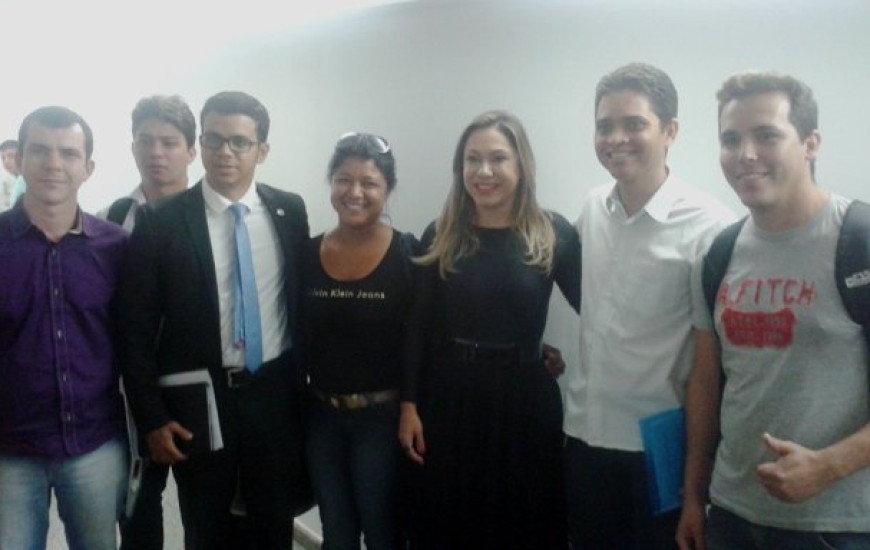 Candidatos excedentes buscam apoio na Assembleia