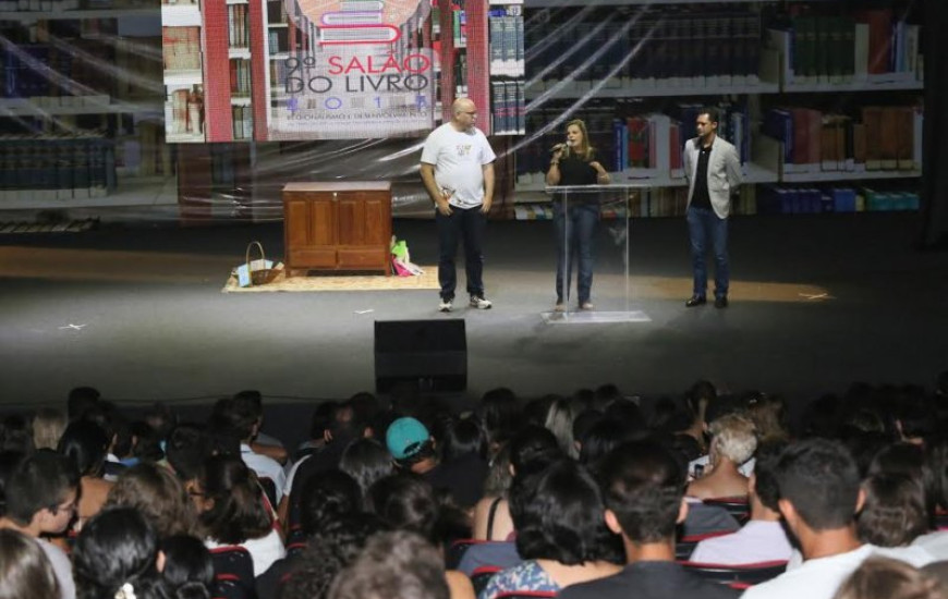 Claudia Lelis e Adão Francisco encerram evento