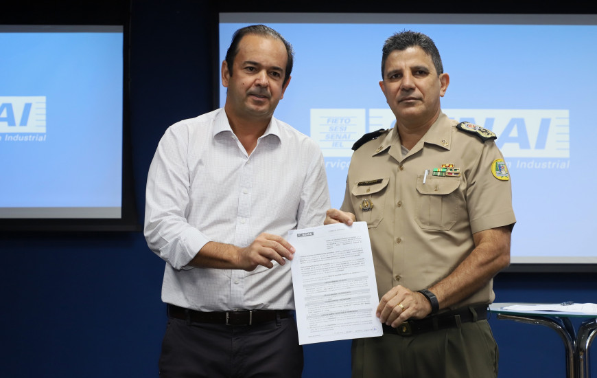 Pires e coronel Jaizon Veras.