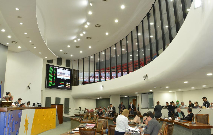 Deputados aprovam cinco projetos de Lei do governo