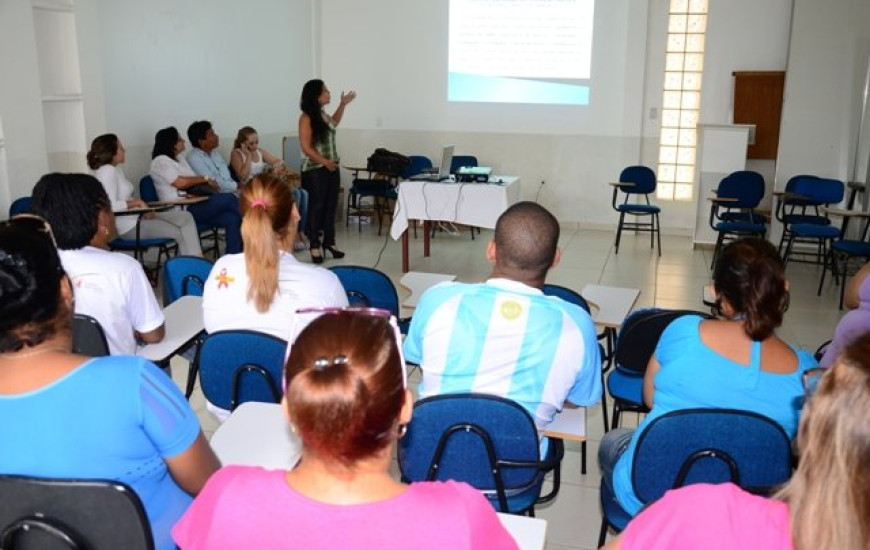 Médicos em acolhimento