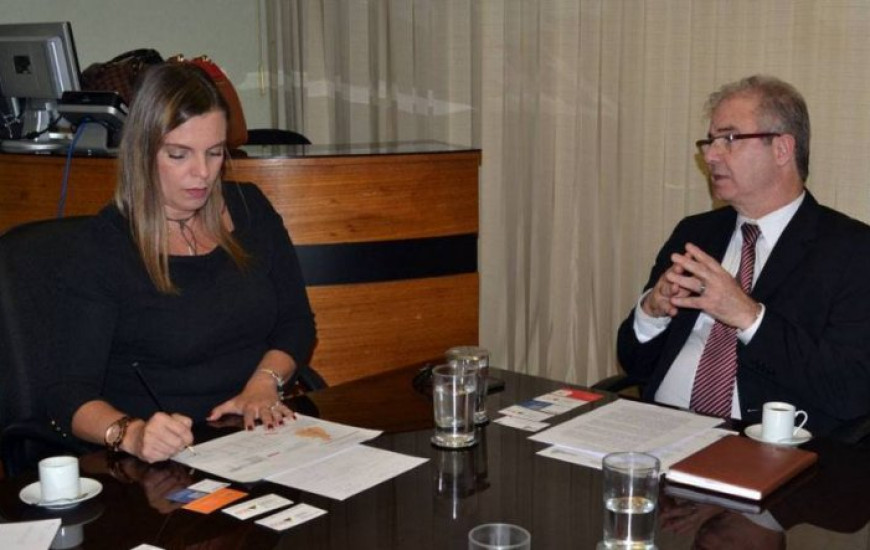 Vice-governadora dá continuidade a negociações