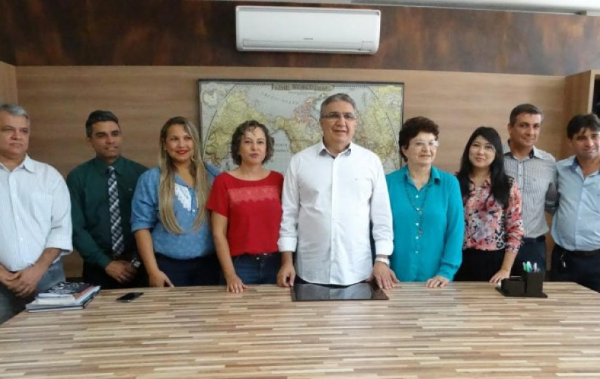Prefeito anuncia nomes de novos secretários