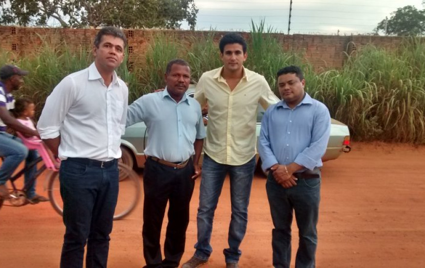 Neris em visita ao Lago Norte, com Andrino