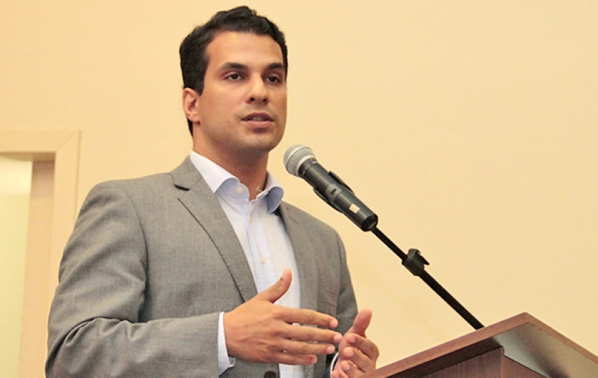 Deputado federal é candidato ao Senado