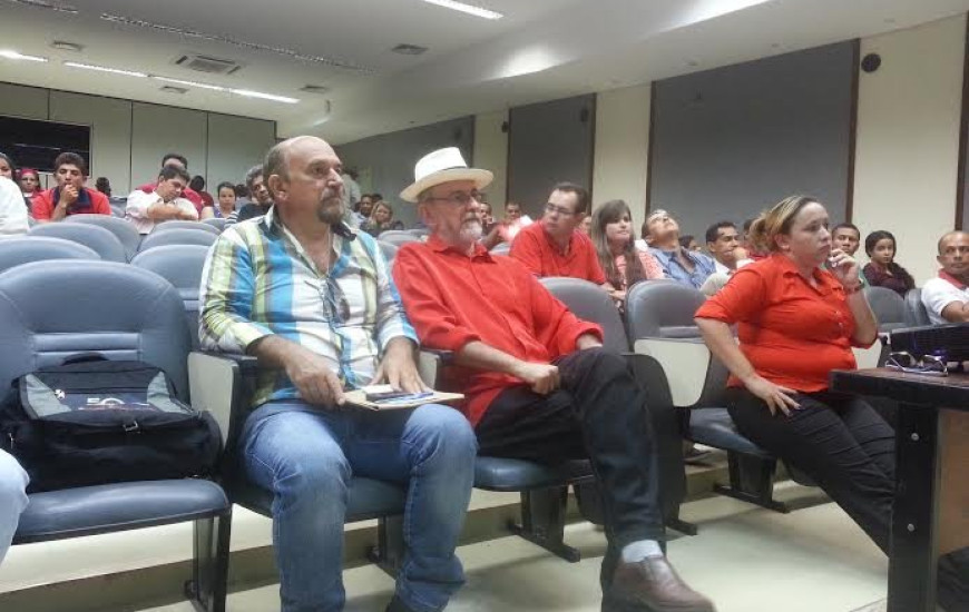 Donizeti passa presidência do PT nesta tarde