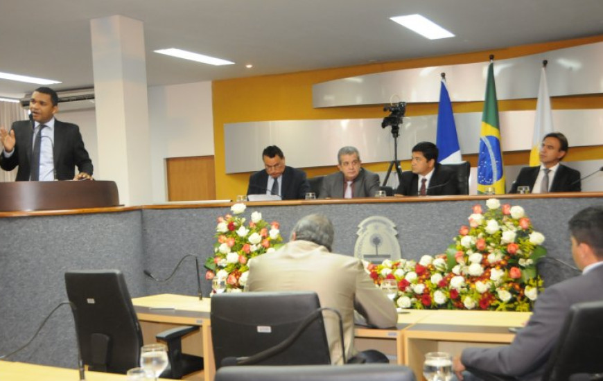 Waldson destaca atuação da DPE