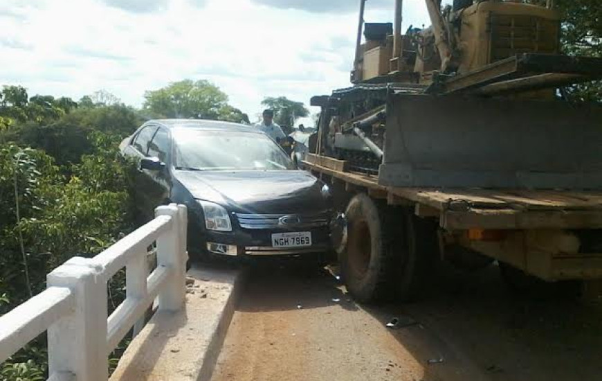 Ponte estreita é cenário de vários acidentes