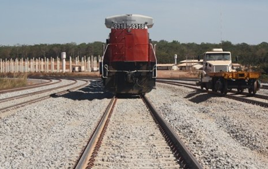 Pátio da Ferrovia Norte-Sul em Gurupi (TO)