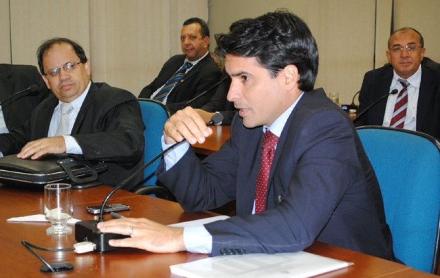 Lelis apresenta emenda