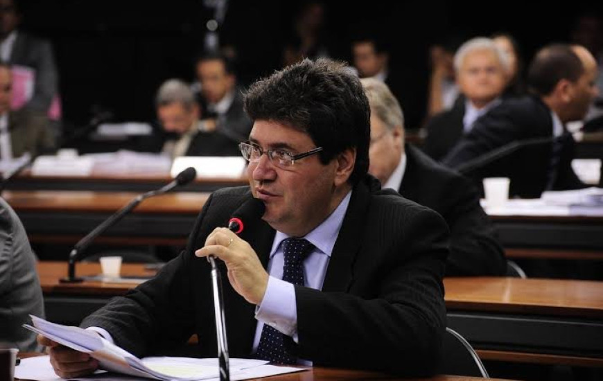 Deputado federal Júnior Coimbra