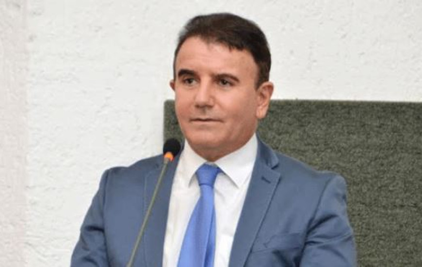 Deputado é diagnosticado com doença que o faz perder os sentidos