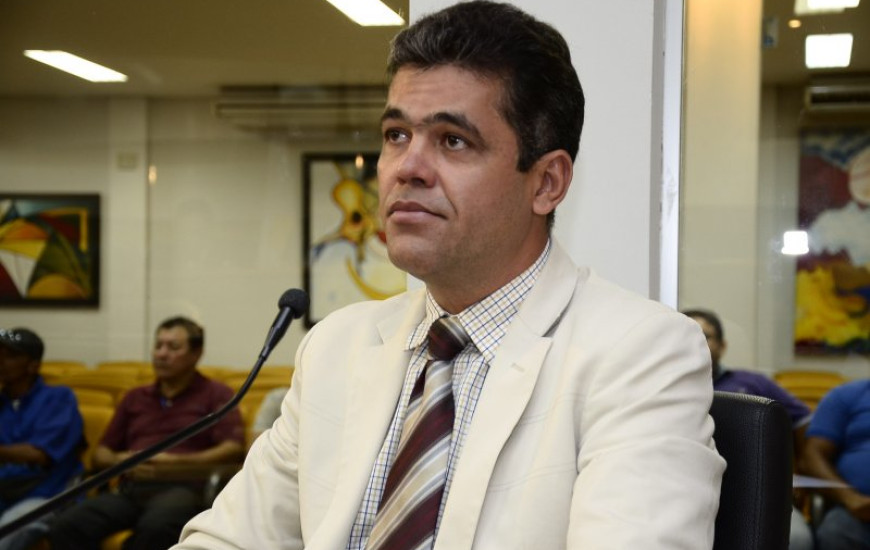 Vereador Milton Neris vai para o PL