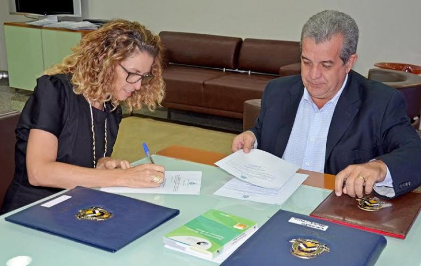 Kênia foi empossada ontem