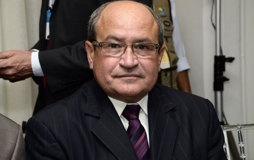 Deputado Rocha Miranda passa bem