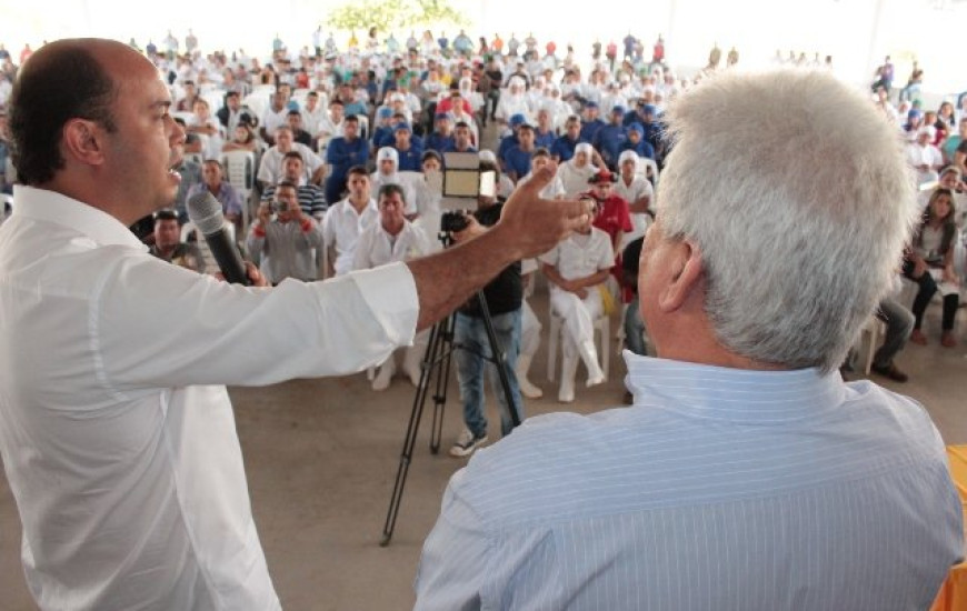 Sandoval promete campus da Unitins em Paraíso