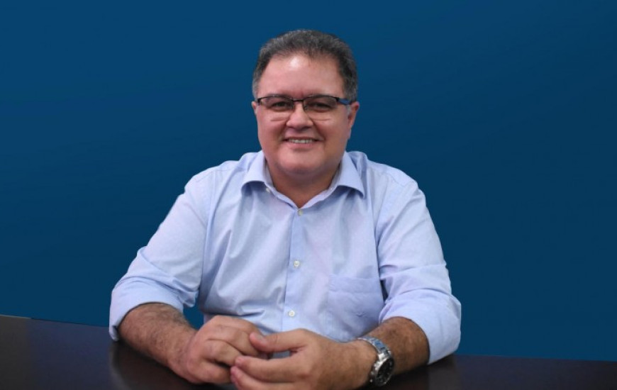 Prefeito de Colinas, Adriano Rabelo.