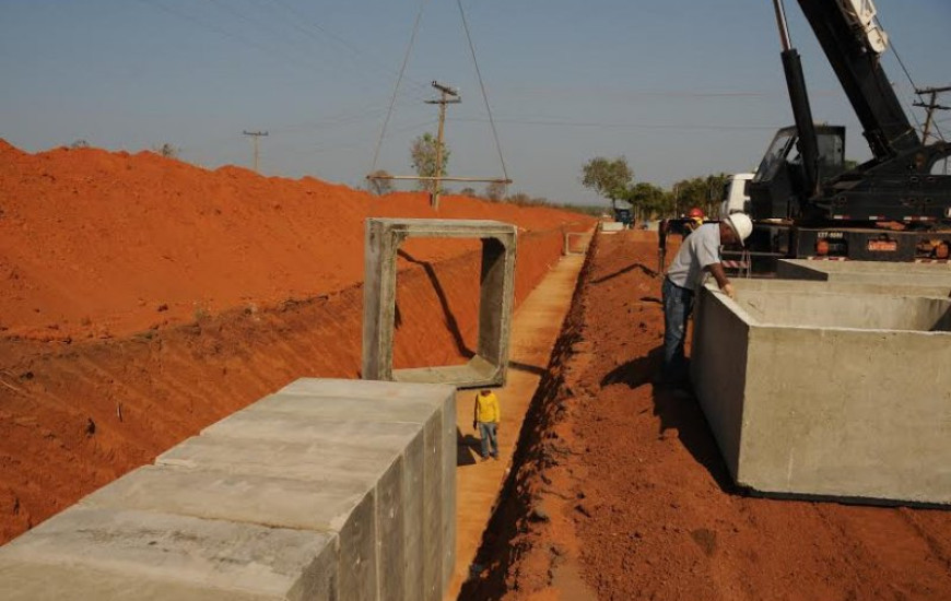 Obras de macrodrenagem eliminam alagamentos