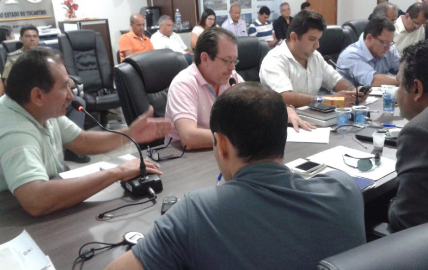 Sindicatos defendem pagamento em parcela única