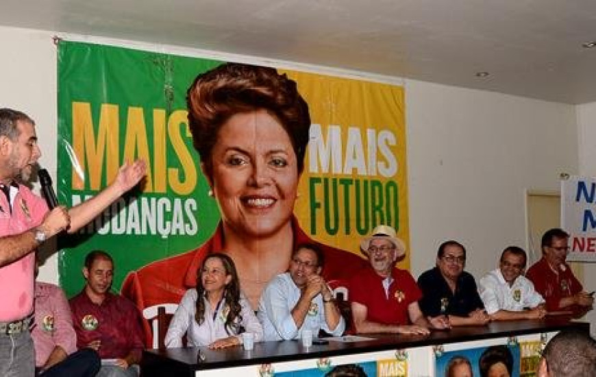 PT afina discurso com aliados e convoca militância