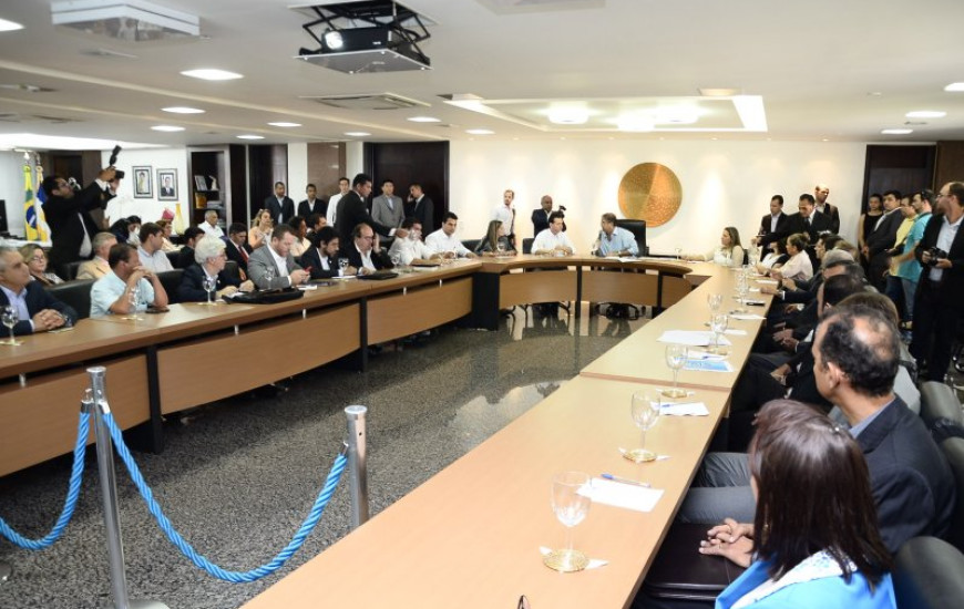 Reunião de Trabalho com autoridades