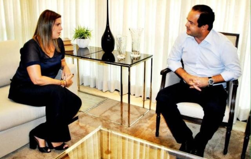 Claudia começa a visitar instituições da Capital