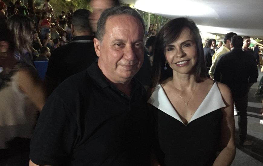 Dorinha ao lado do marido, Fernando Rezende