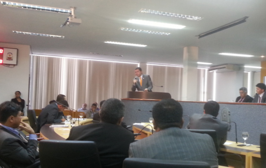 Amastha esteve na Câmara e explicou o projeto