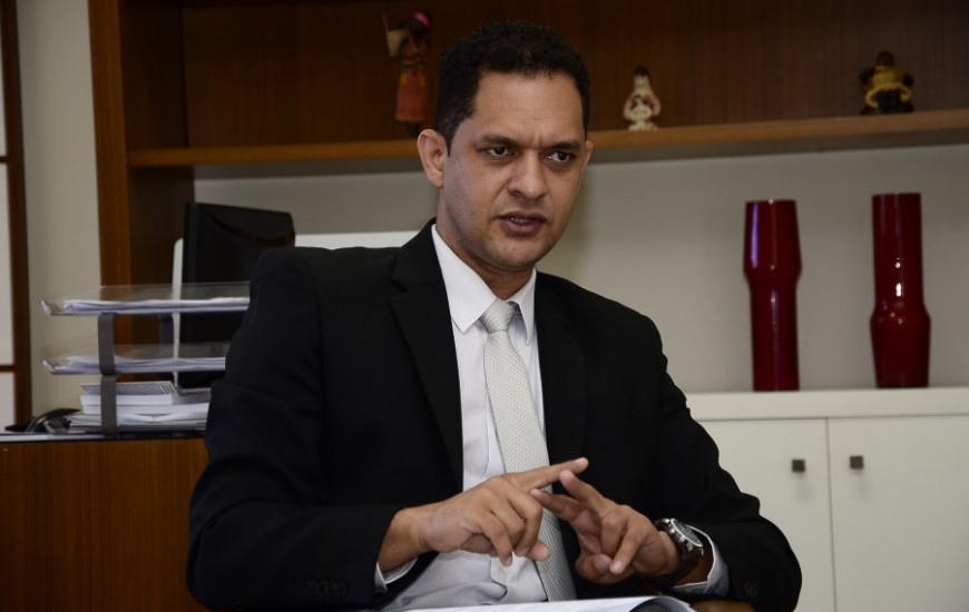 Adão Francisco, secretário da Educação