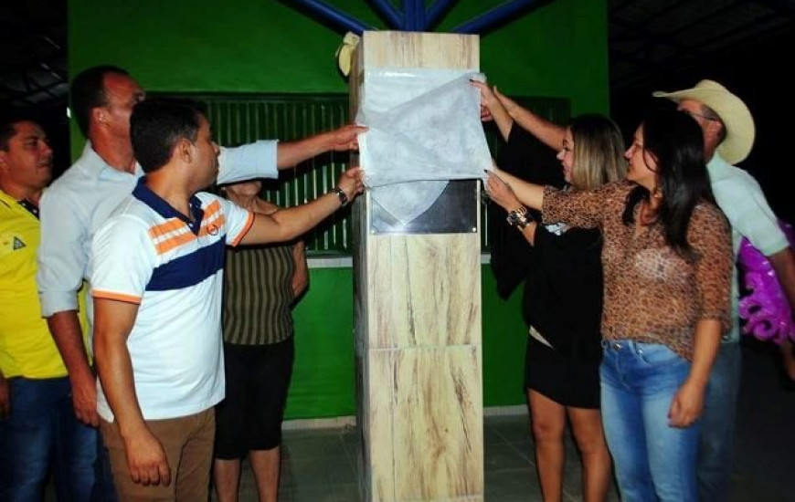 Luana participou de inauguração de praça em Nazaré