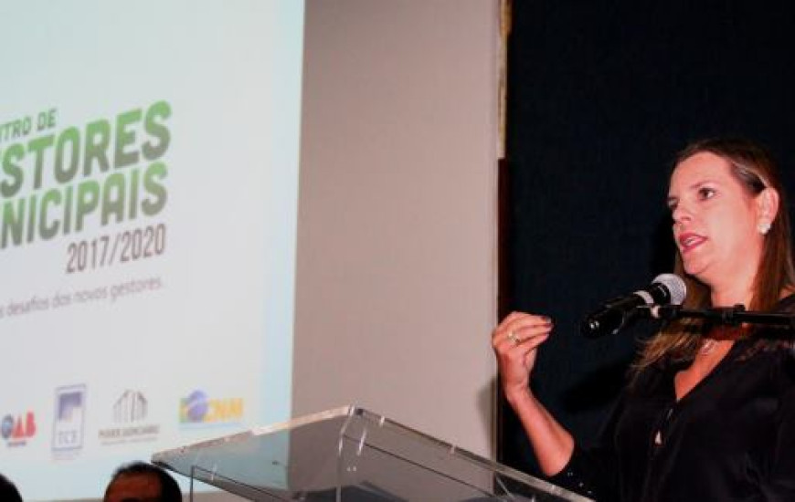 Vice-governadora do Estado, Claudia Lelis