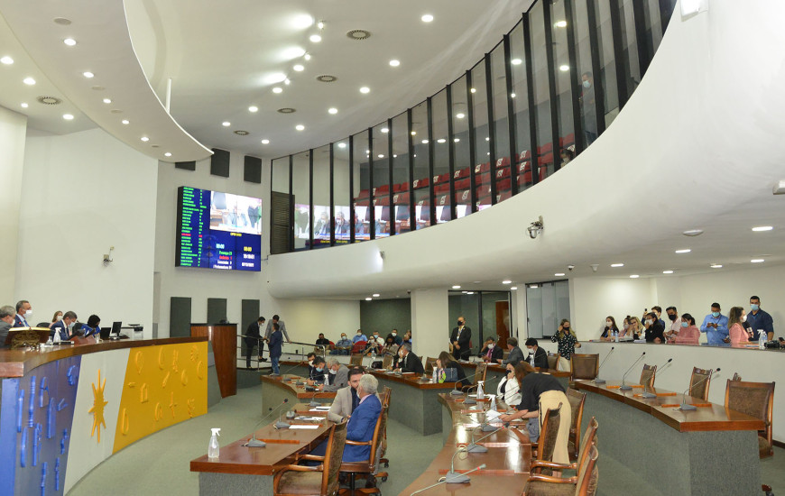 A sessão aconteceu na noite desta terça-feira, 07