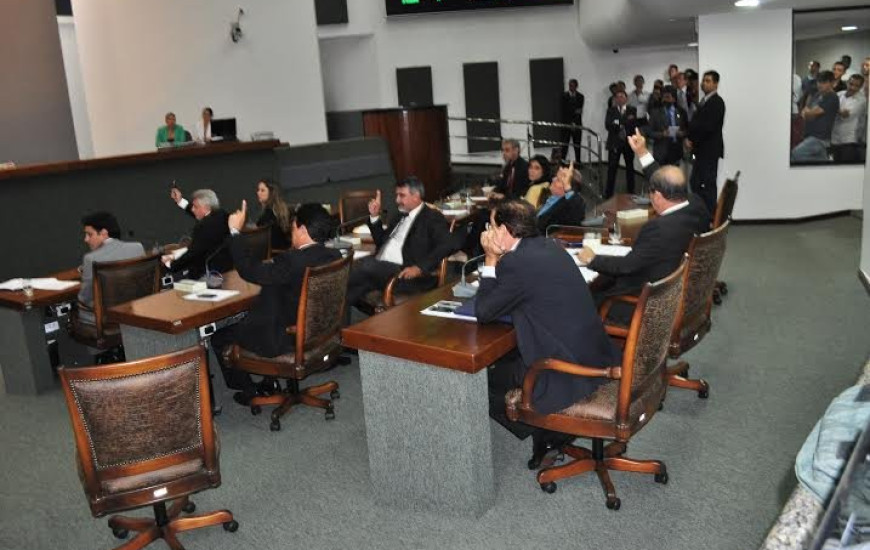 Deputados discutiram durante votação na AL