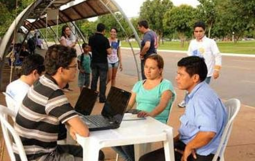 Técnicos fazem simulação de cálculo do IPTU