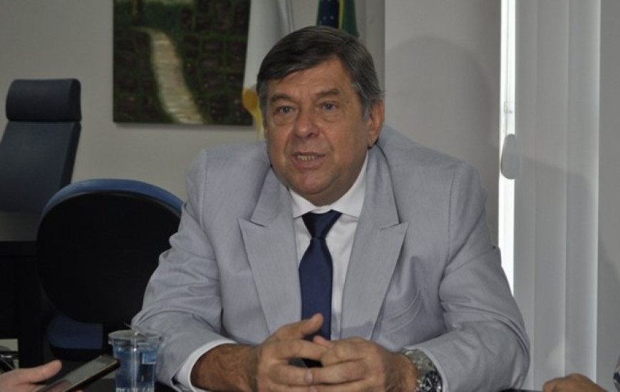 Nicolau abre mão de pré-candidatura