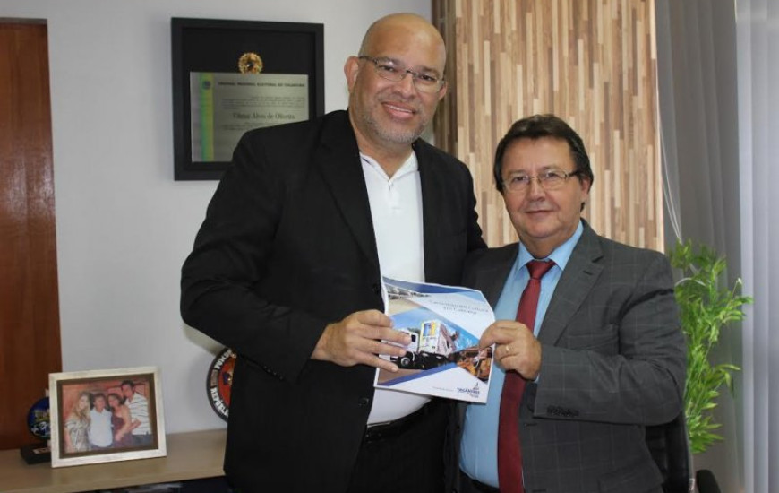 Deputado Vilmar recebe secretário Melck Aquino